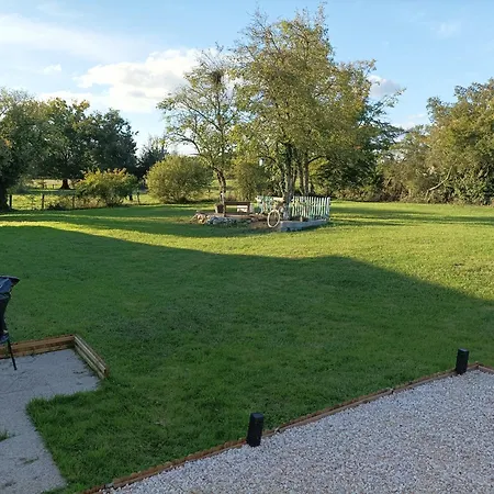 Holiday home Au Fils Des Saisons